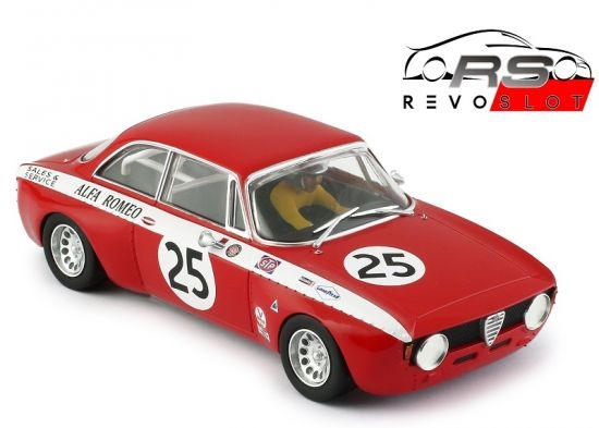 Revo Slot 1/32 Alfa Romeo Giulia GTA red Nr. 25